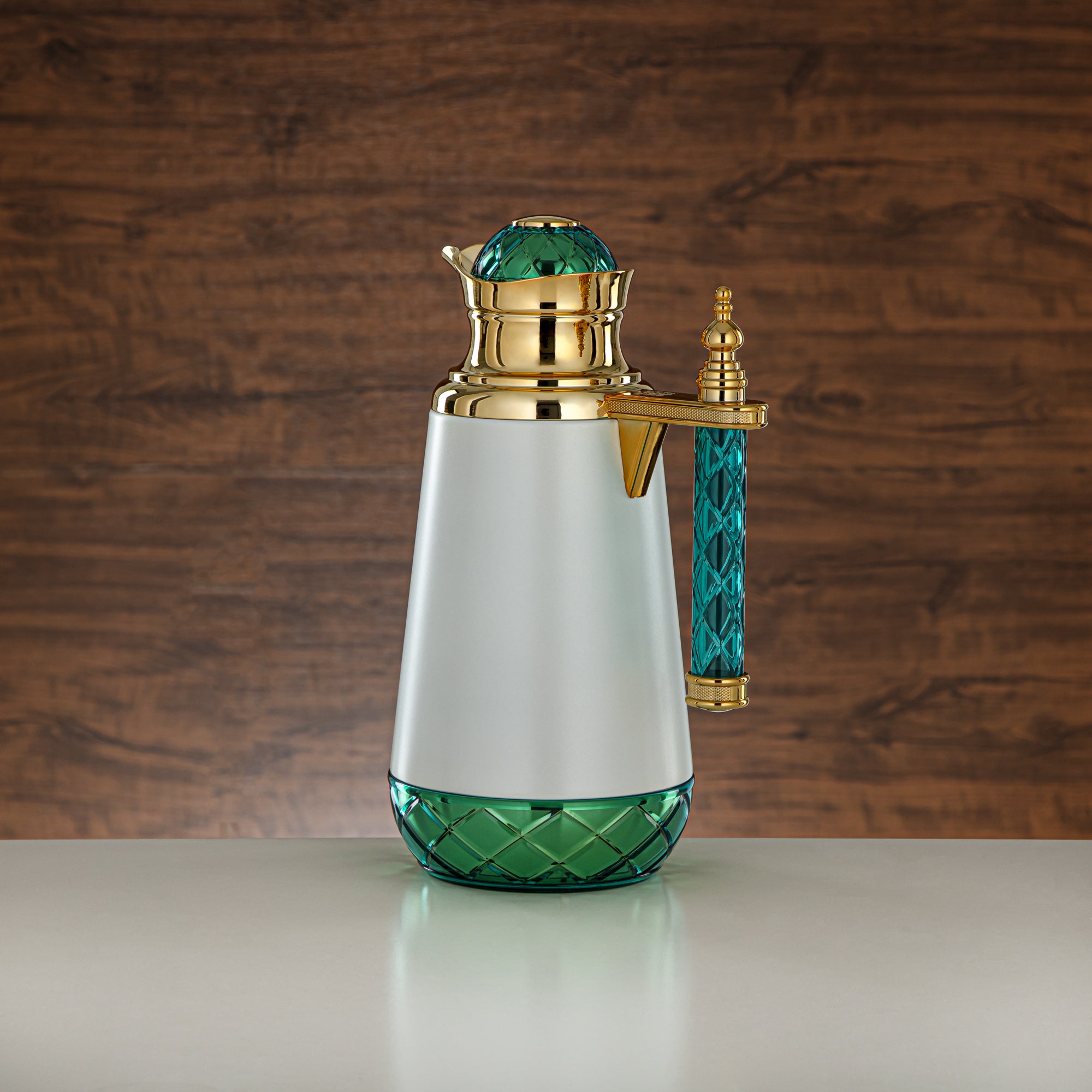 ألمرجان طقم ترامس، زر ضغط، مقبض أكريليك - 0.7 لتر + 1 لتر، أبيض، ذهبي وأخضر (CBY+CBZ-WGG) - قوارير فراغ كلاسيكية ترامس