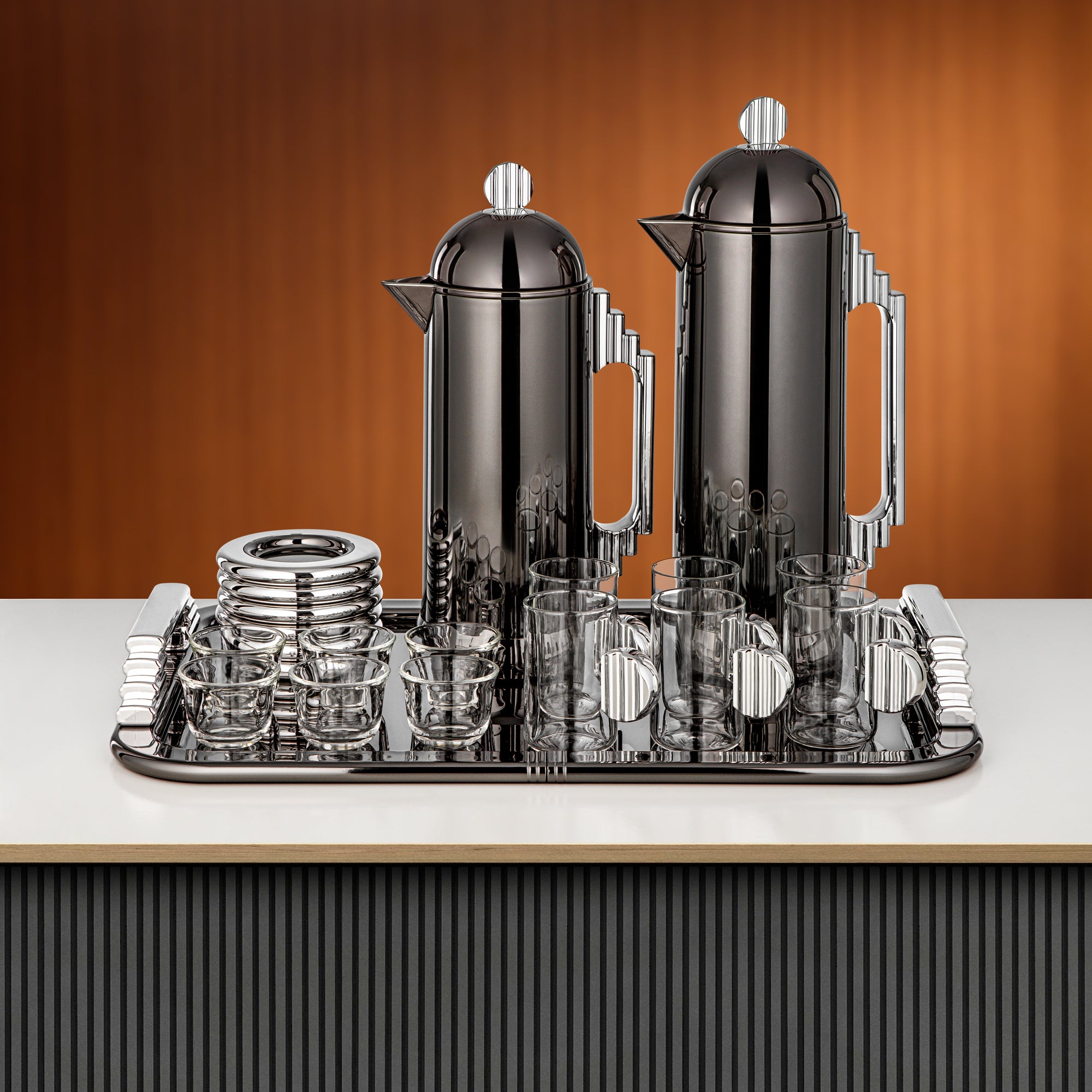 طقم شاي وقهوة المرجان ٢١ قطعة باللون الأسود المعدني والفضي