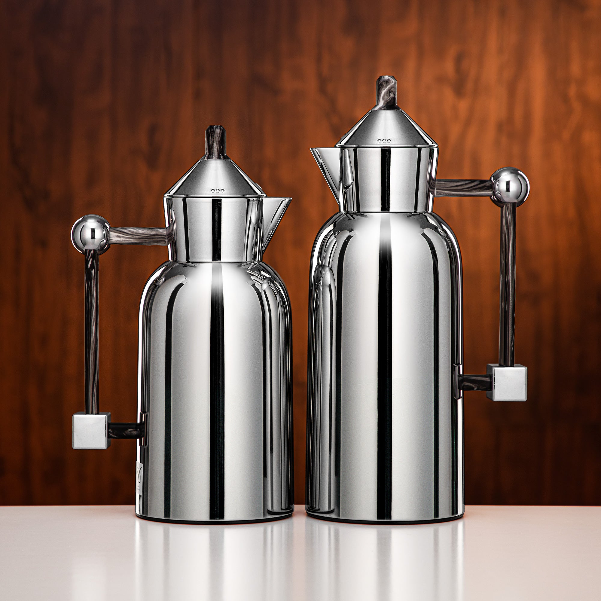 طقم ترامس المرجان 0.7 لتر + 1 لتر فضي وأسود رخامي