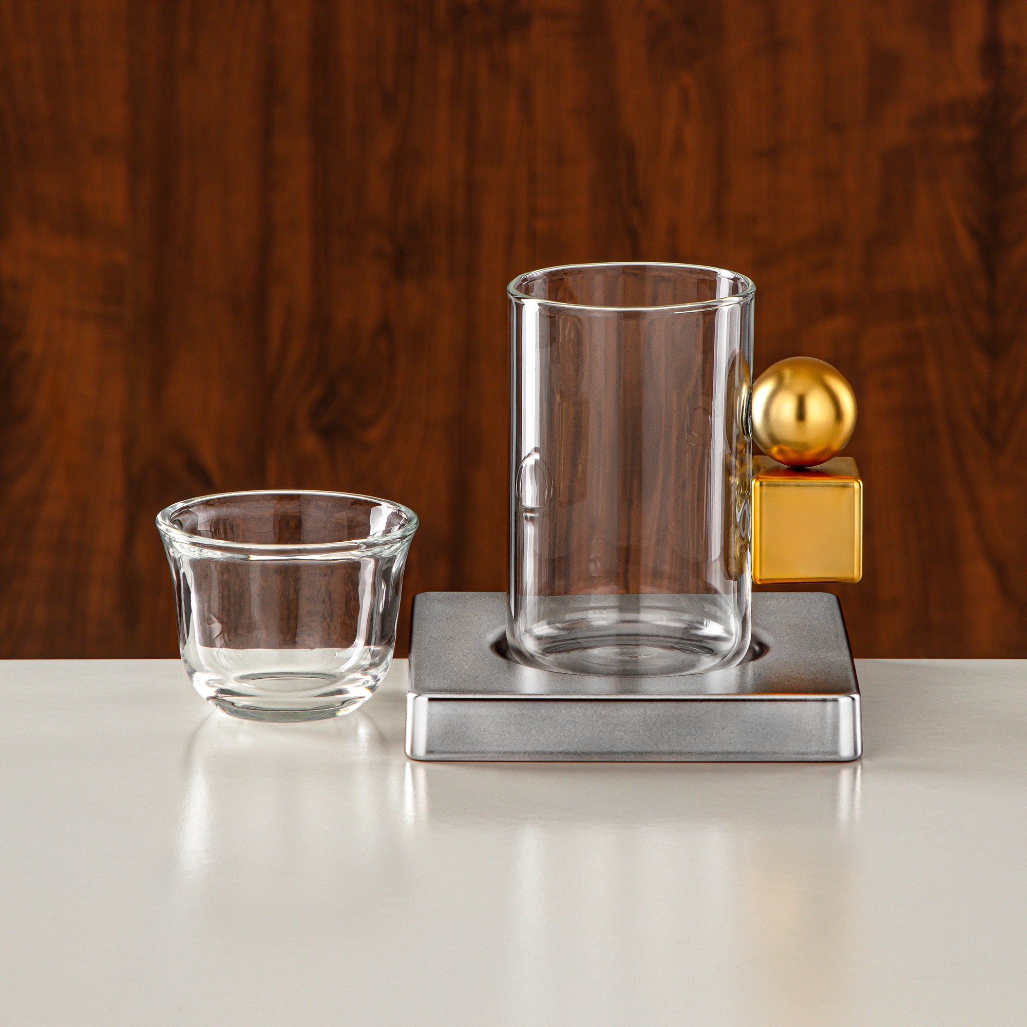 طقم شاي المرجان ١٨ قطعة بلمسة نيكل غير لامع وذهب غير لامع