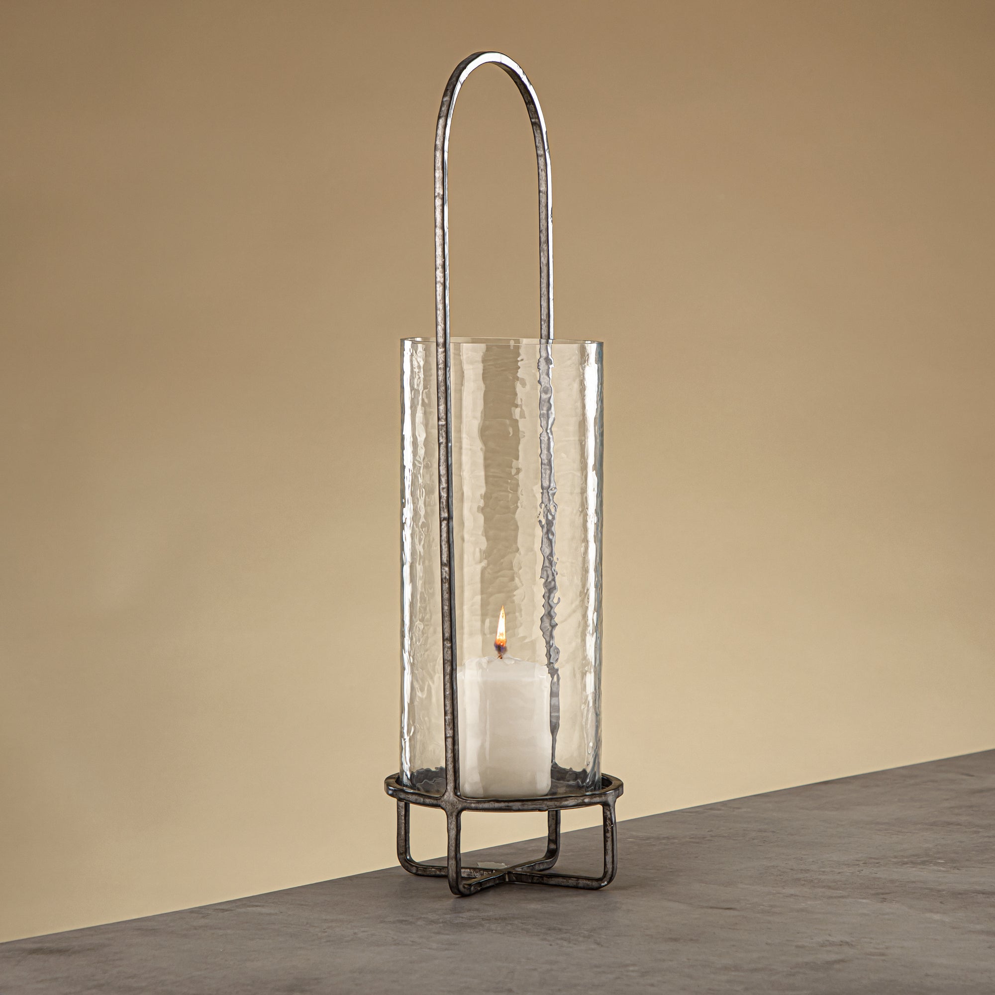 Almarjan Miles Hurricane Lantern Hammered Clear Glass 13.5x13.5x47 CM Vintage Silver Stand (GMT2960006)