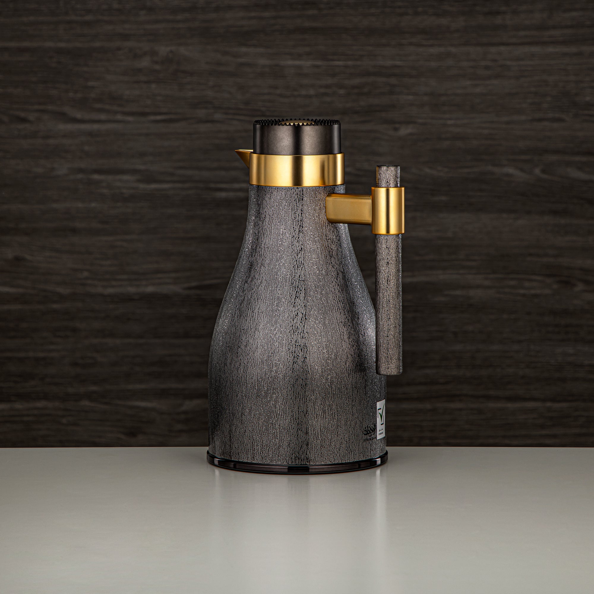 Almarjan Vacuum Flask Set ABS Push Button 1L + 1L Matt Gun Black & Matt Gold (GOK-NBK-MNBK-MG) - Elegant Serving