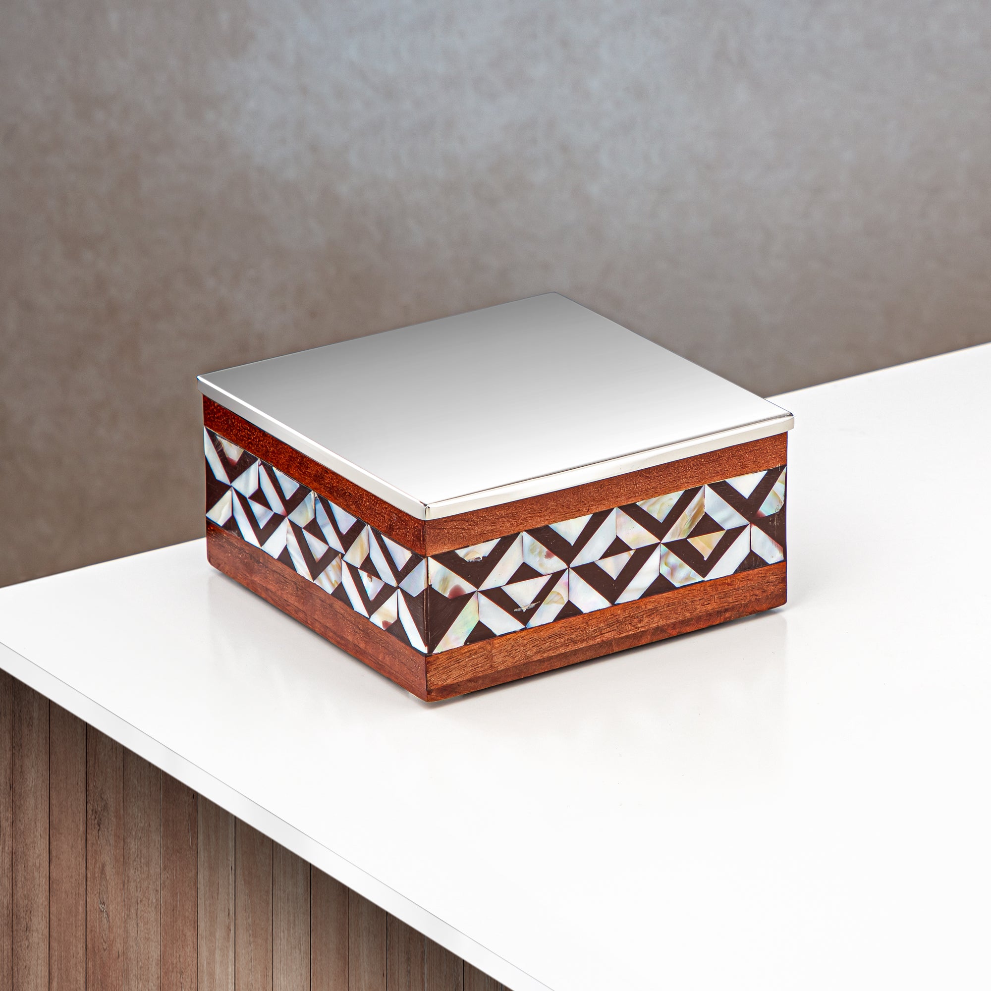 صندوق تخزين المرجان 16 سم خشب وفضي - MD-1816 ب