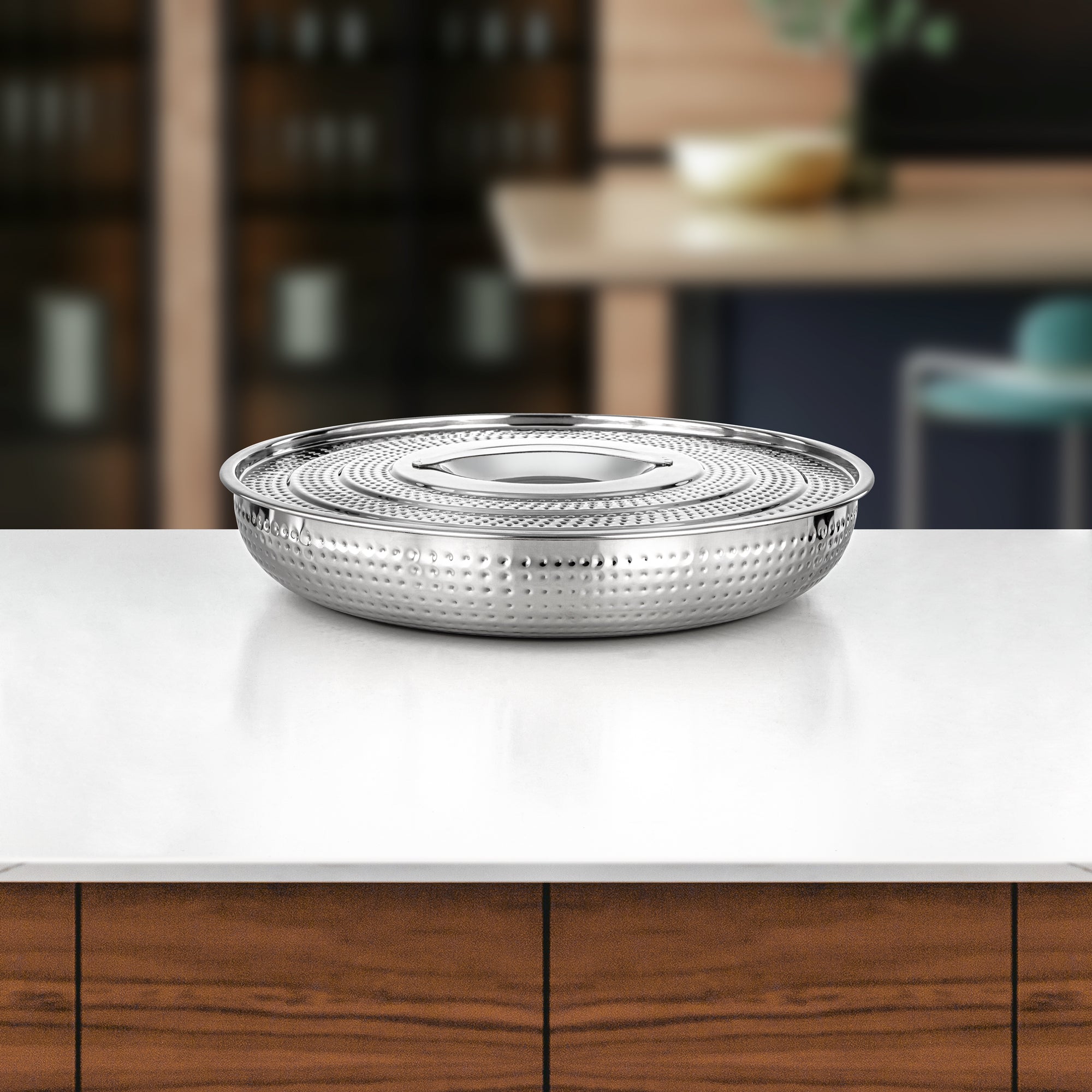 صينية خبز المرجان مع غطاء ستانلس ستيل مطروق بلمعة مرآة 36 سم (H24M2) – أدوات تقديم الإفطار | رمضان والتجمعات