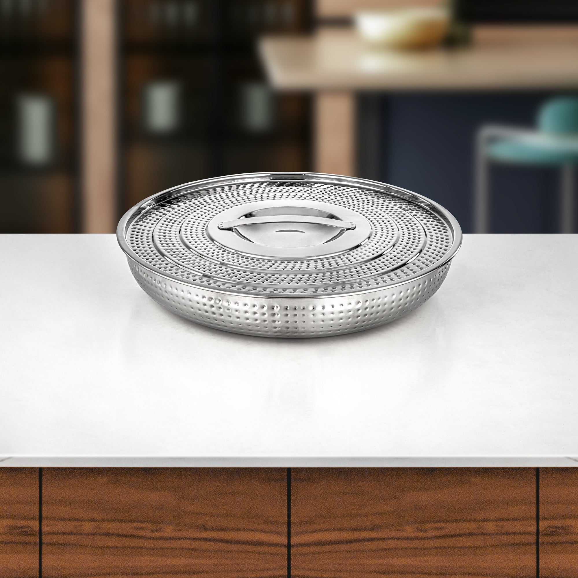 صينية خبز المرجان مع غطاء ستانلس ستيل مطروق بلمعة مرآة 36 سم (H24M2) – أدوات تقديم الإفطار | رمضان والتجمعات