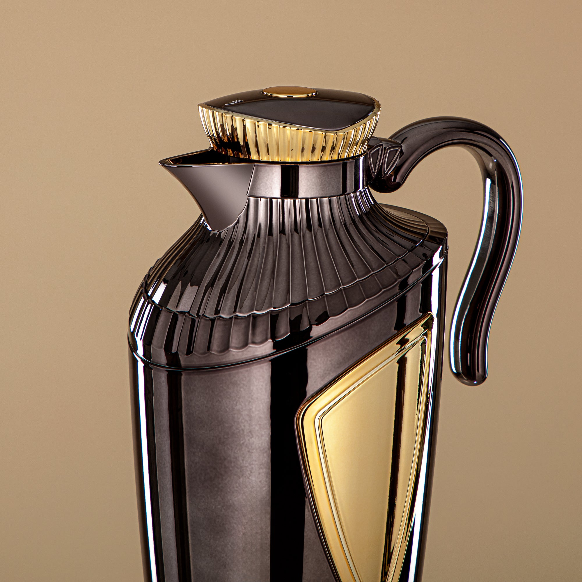 المرجان طقم ترامس قطعتان لون بندقية وذهبي - UWP-0700/1000 E10C95