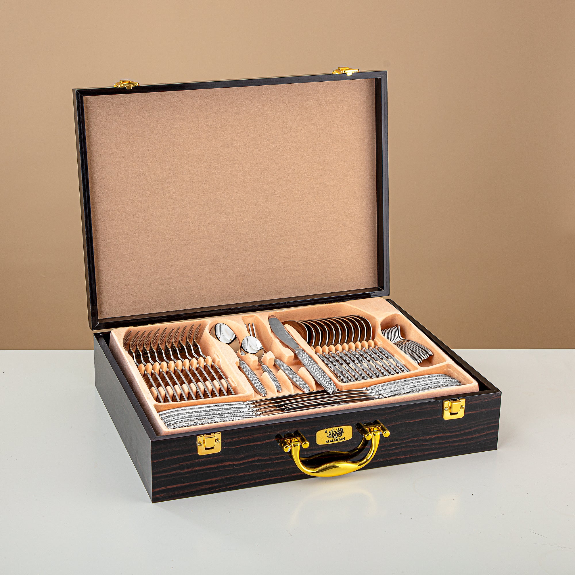 طقم أدوات المائدة ألمرجان 84 قطعة، ستانلس ستيل، حقيبة جلدية، فضي (CUT0010433) طقم أدوات مائدة أنيق