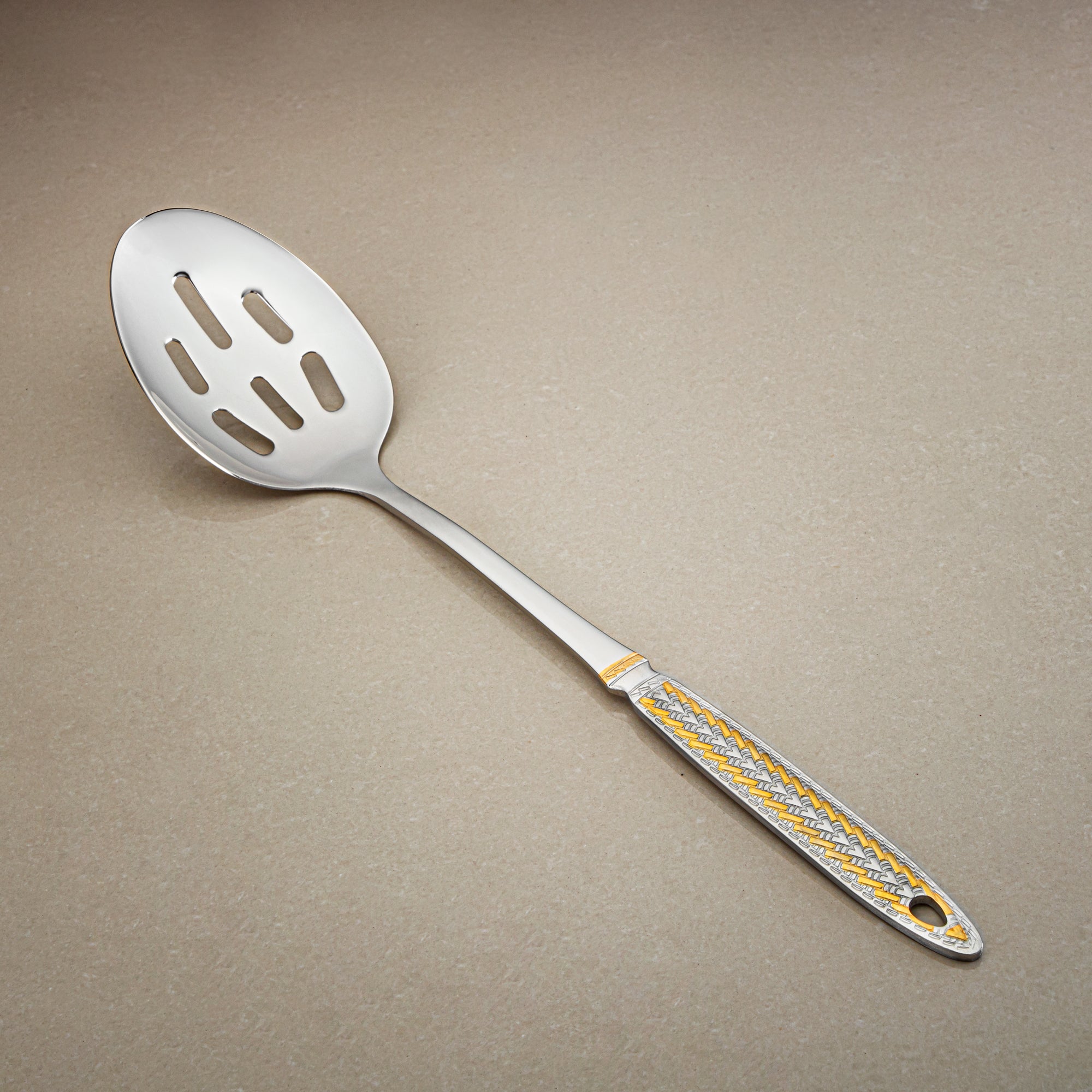 ملعقة مشقوقة ألمرجان، ستانلس ستيل، فضي وذهبي (CUT0010514) أدوات مائدة أنيقة