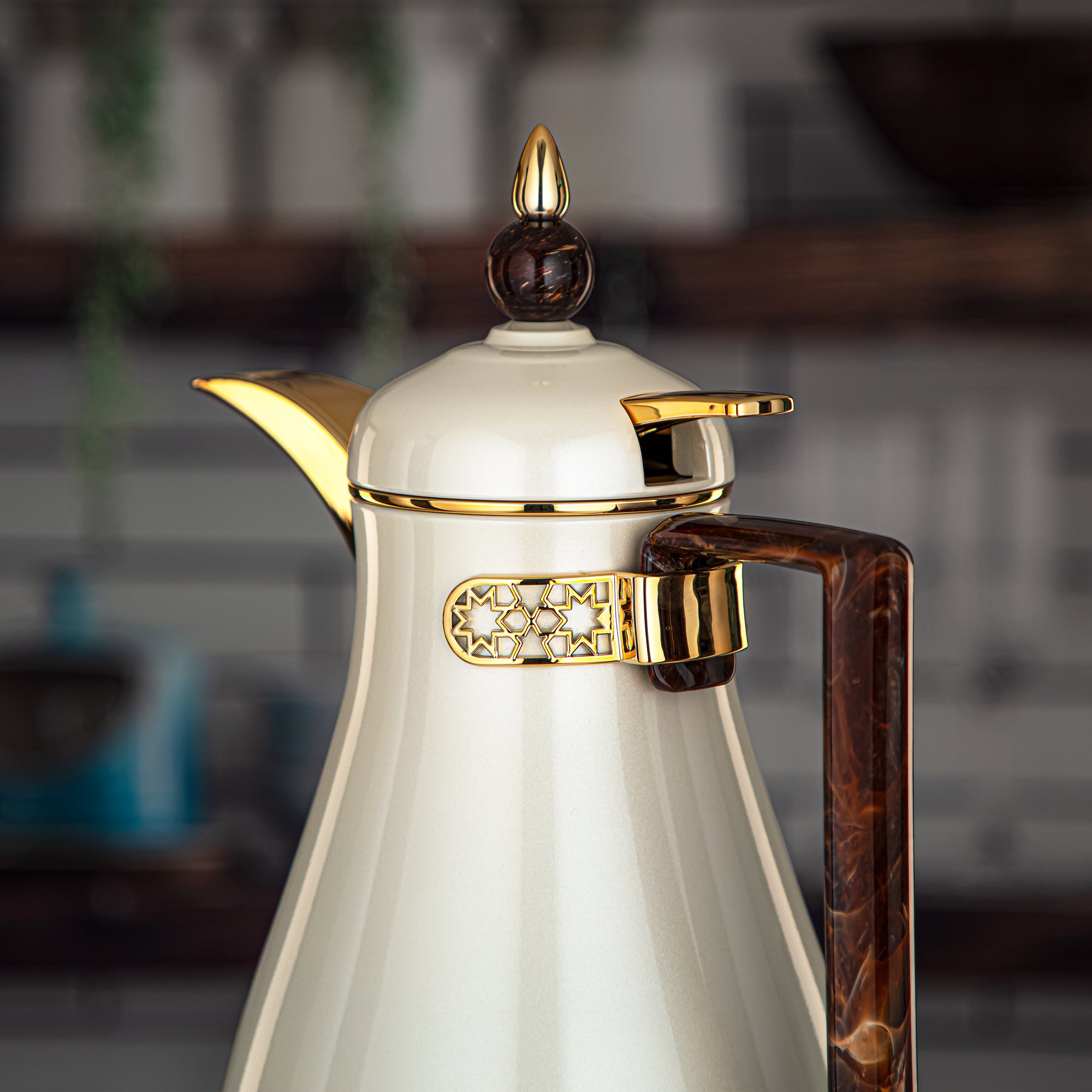 Almarjan 2 Pieces Vacuum Flask Set Pearl White & Gold - FG803-070/100 PBR/PW