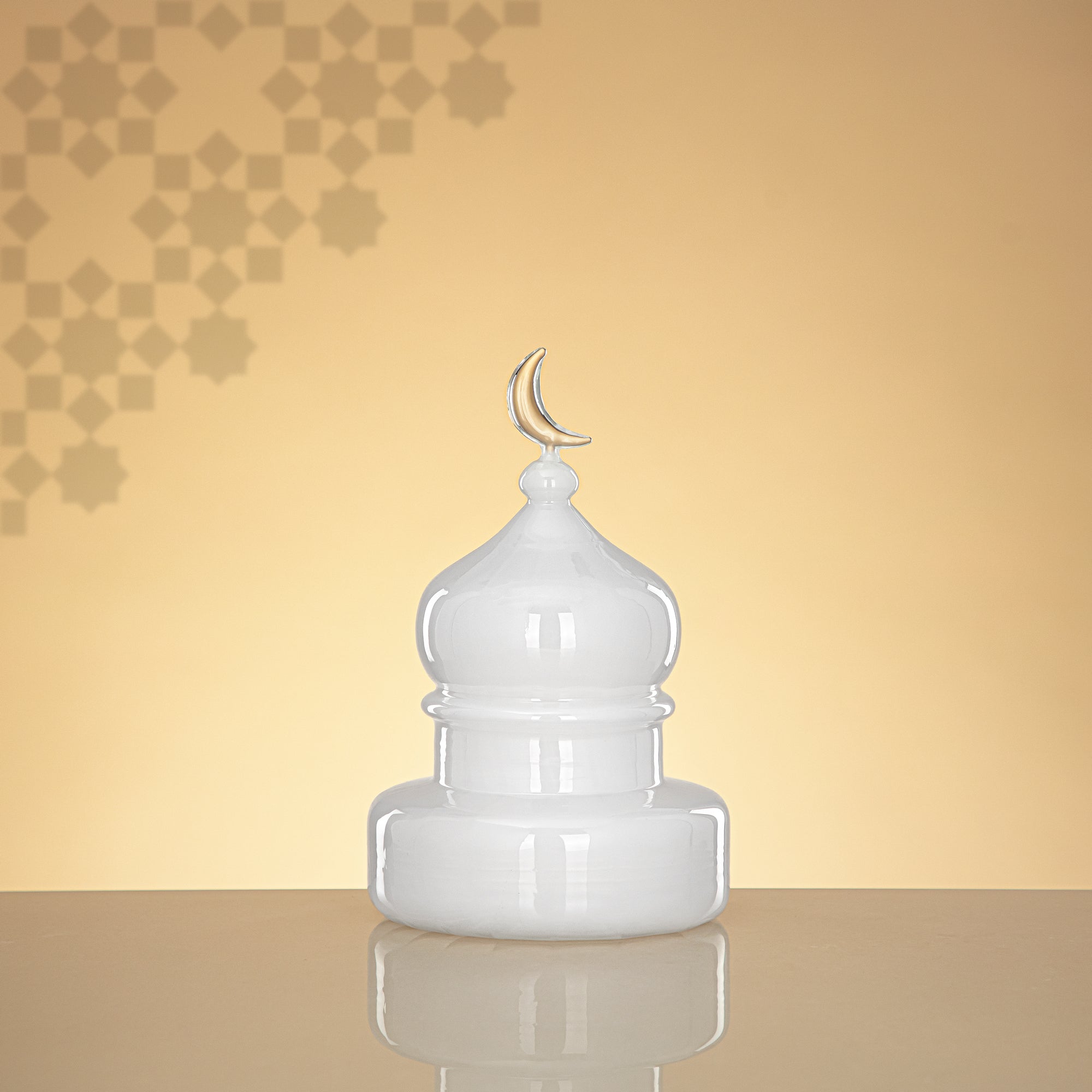 Almarjan Minaret Table Decoration 23cm x 15cm White with Clear Crescent Moon – Noor Al Layali