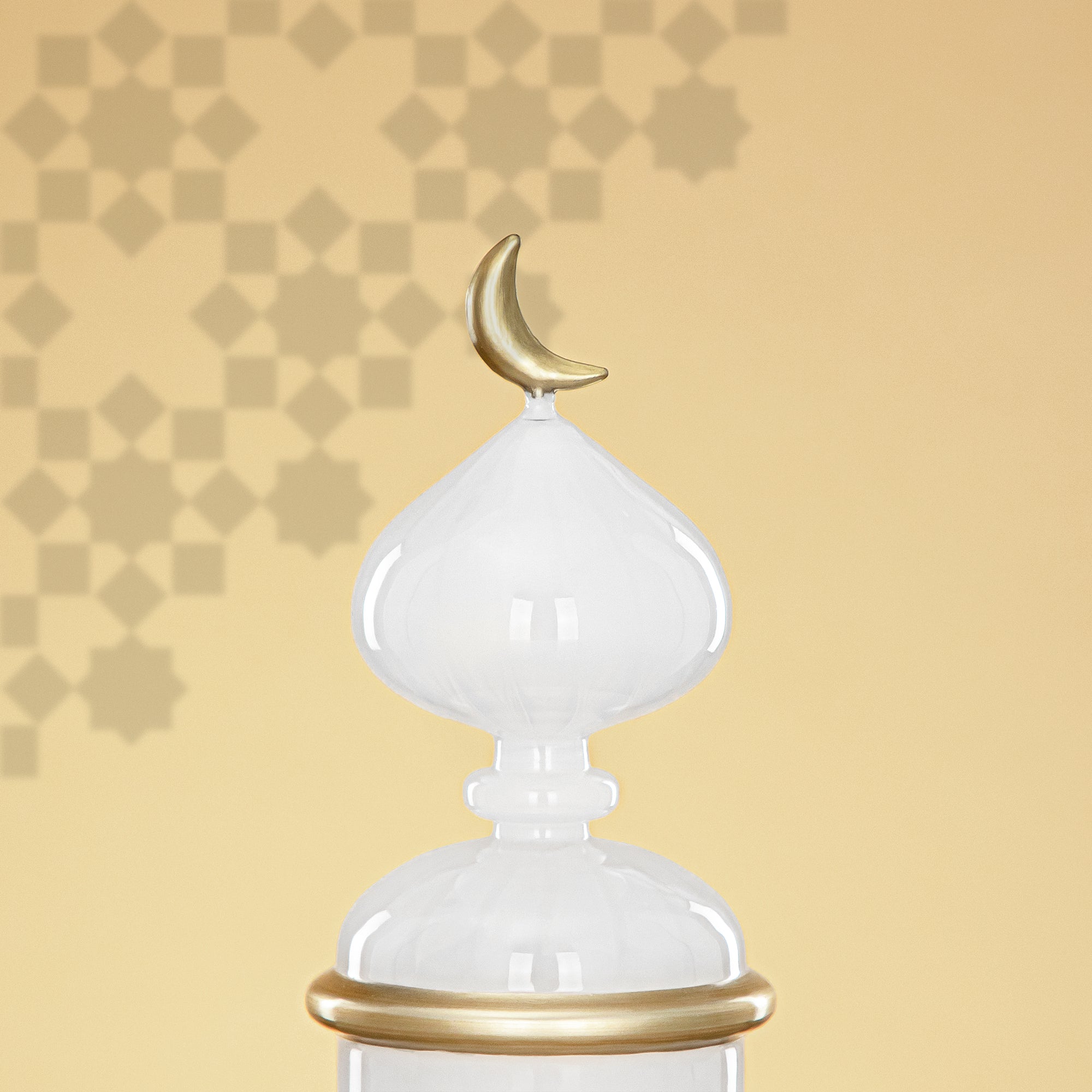 Almarjan Minaret Table Decoration 22cm x 10cm White with Golden Lines & Crescent Moon – Noor Al Layali