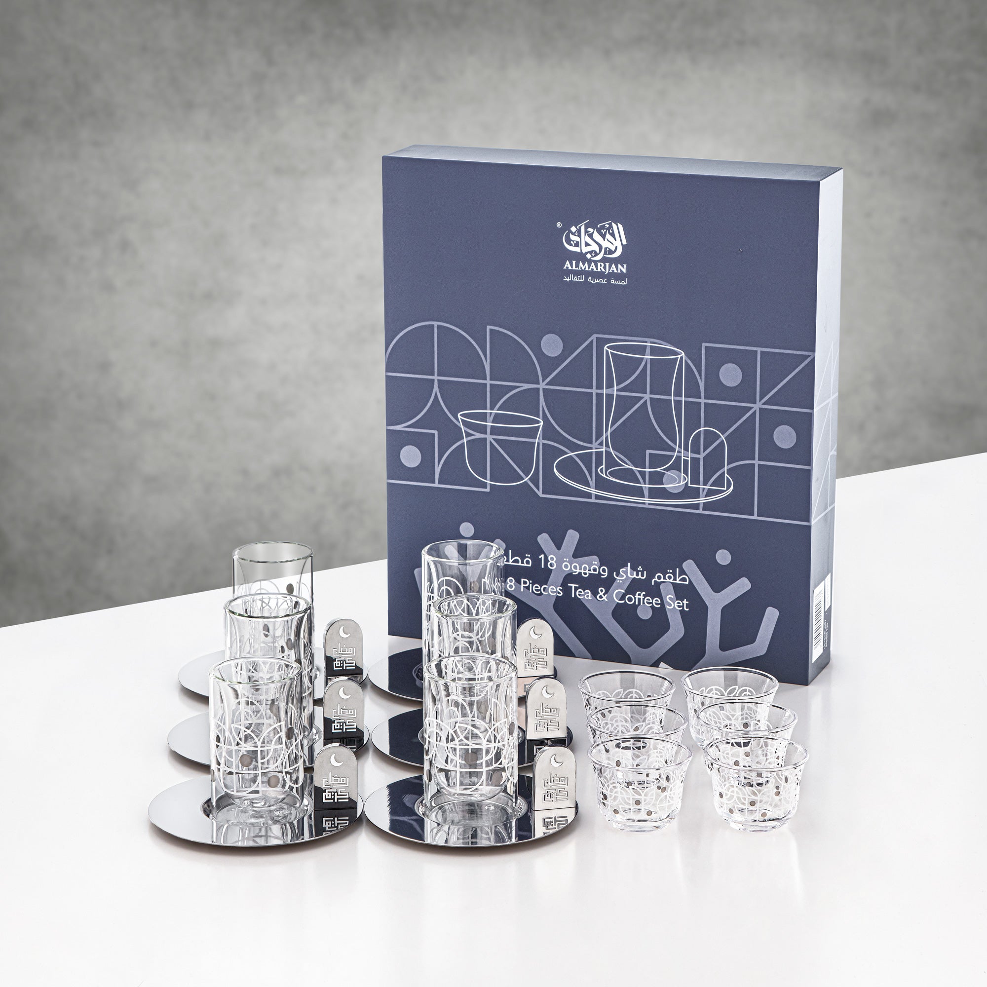طقم شاي وقهوة المرجان، ١٨ قطعة، أبيض ونقشة فضية