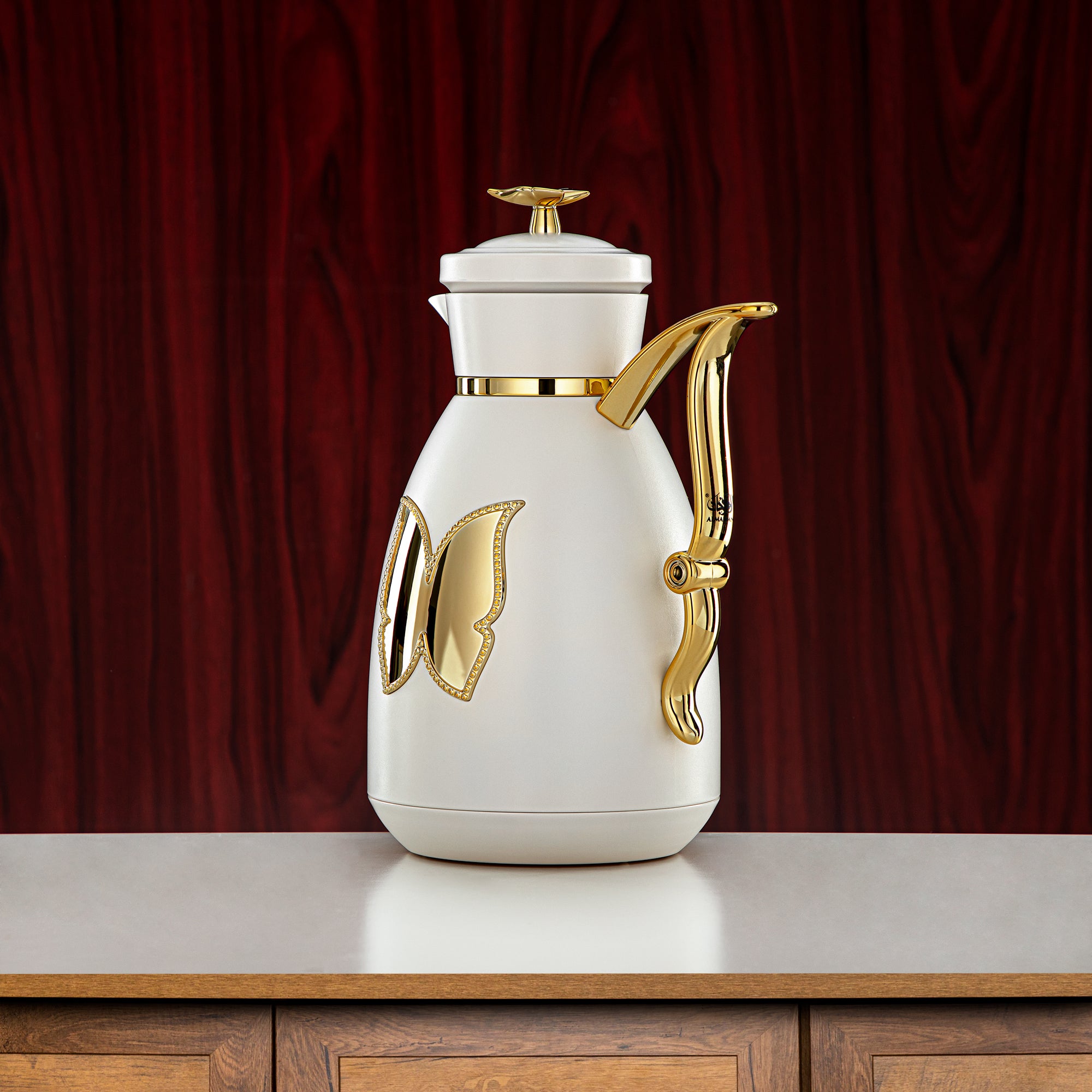 طقم ترامس المرجان بلاستيك زر ضغط 0.7 لتر + 1 لتر عاجي وذهبي (SM-2C142-070/100 IV/G) - زجاجة شاي وقهوة