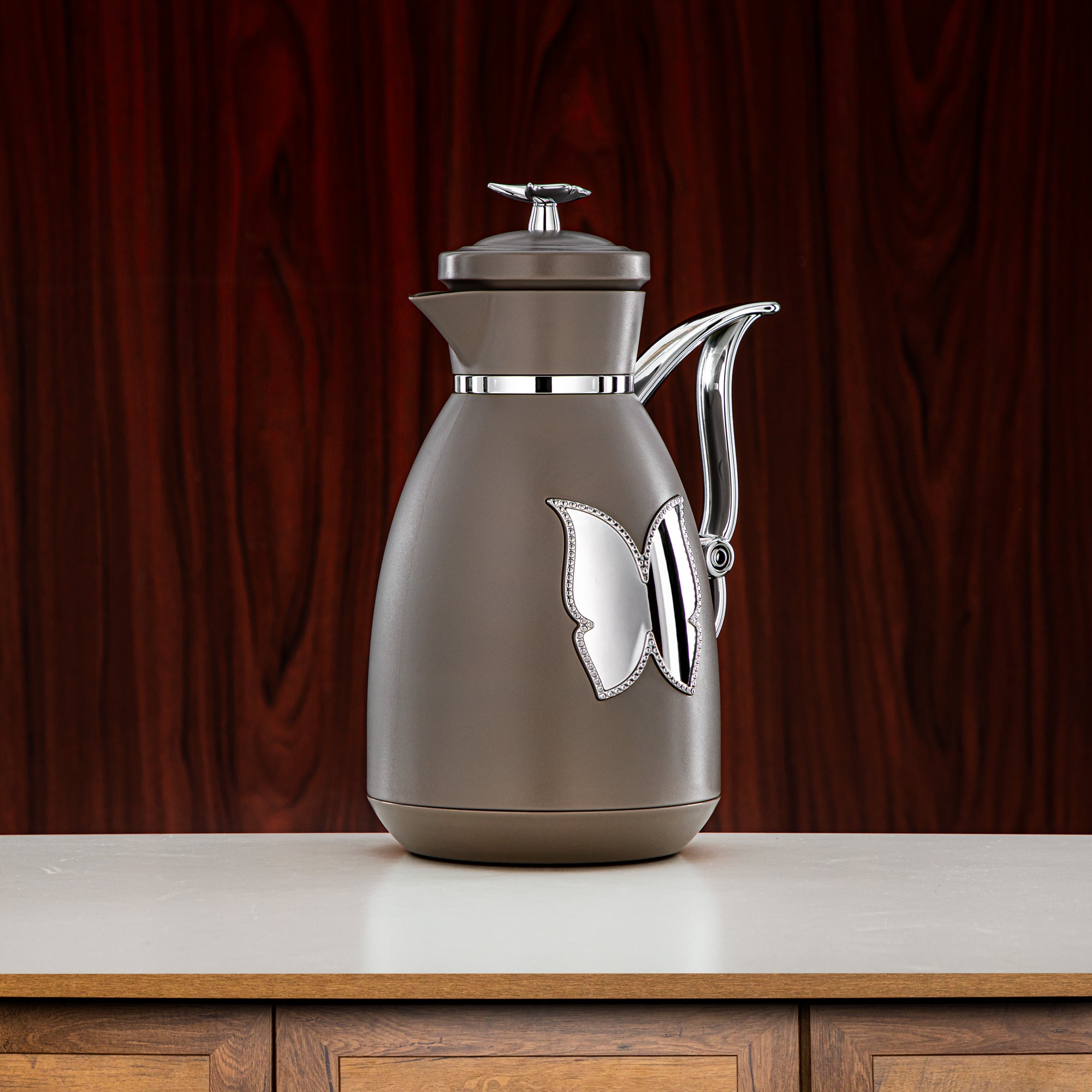 طقم ترامس المرجان بلاستيك زر ضغط 0.7 لتر + 1 لتر قهوة وفضي (SM-2C142-070/100 WG/C) - زجاجة شاي وقهوة