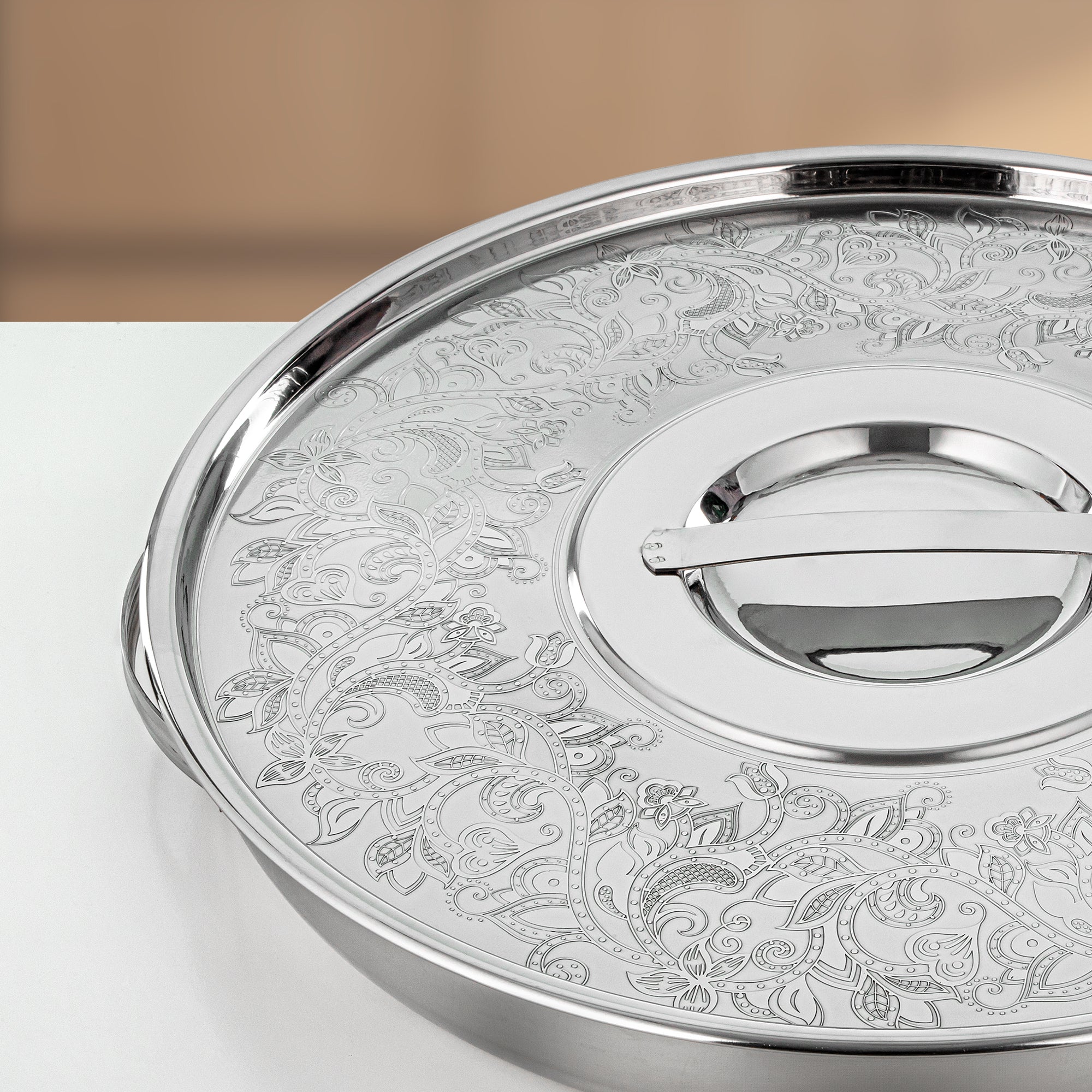 Almarjan Breakfast Tray with Etched Cover Stainless Steel Mirror Finish 43 cm (H24E1) – Breakfast Serveware | Ramadan & Gatherings