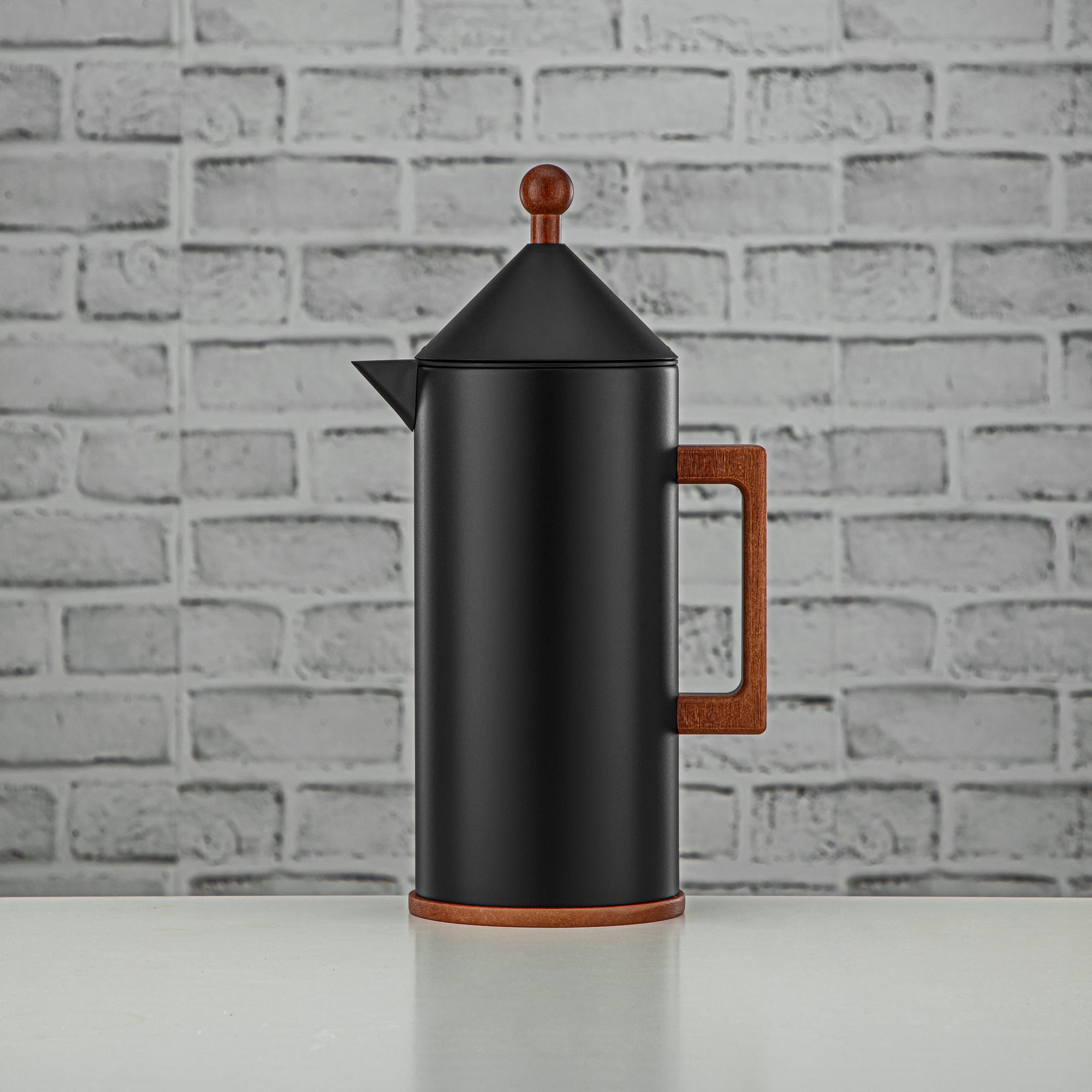 طقم ترامس المرجان زر ضغط 0.6 لتر + 1 لتر أسود وخشب (VAF2950010) - مجموعة طقم ترامس حديثة